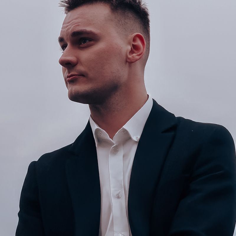 Привіт! Мене звати Тарас Джумага