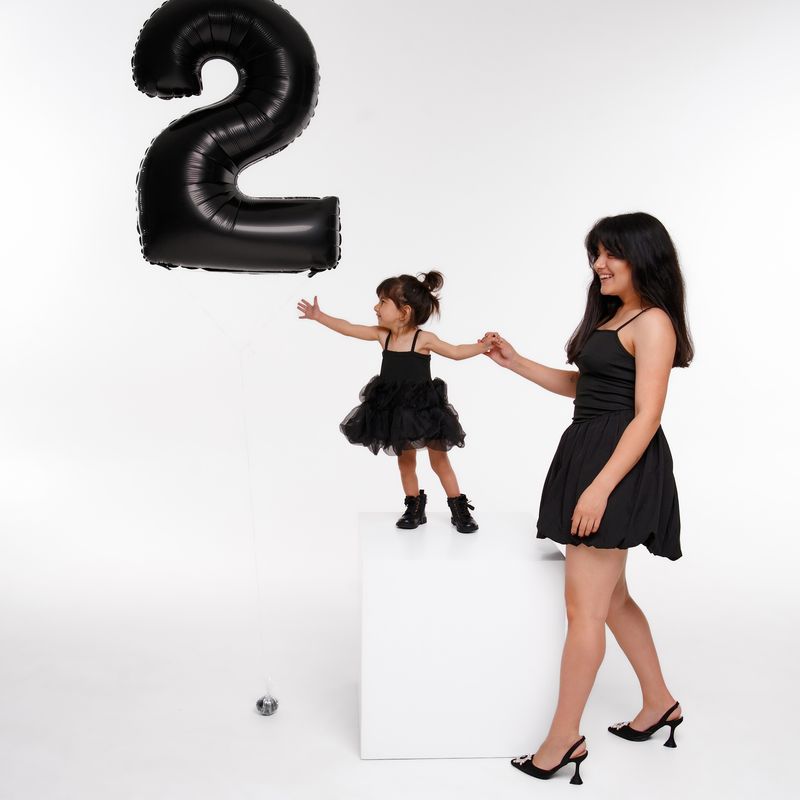 Сімейна фотосесія в студії Happy Birthday